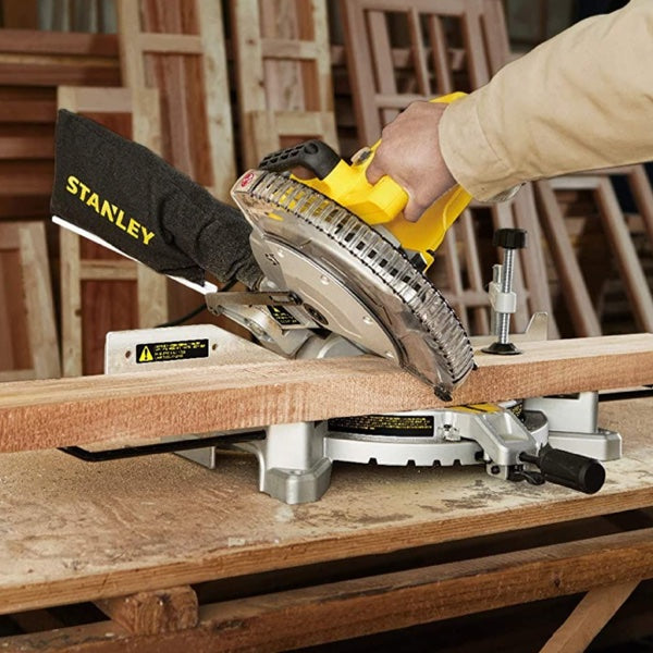 Sierra Ingleteadora 10'' 1500W Sm16-B3, Stanley, Mod. 80448